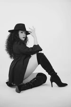 Yass · Bailarina y coreógrafa